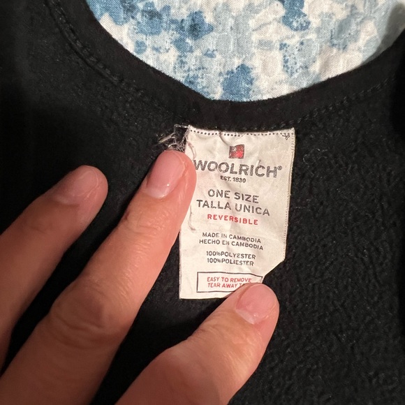 Pre-loved WoolRich one size shrugs/poncho - Picture 6 of 6